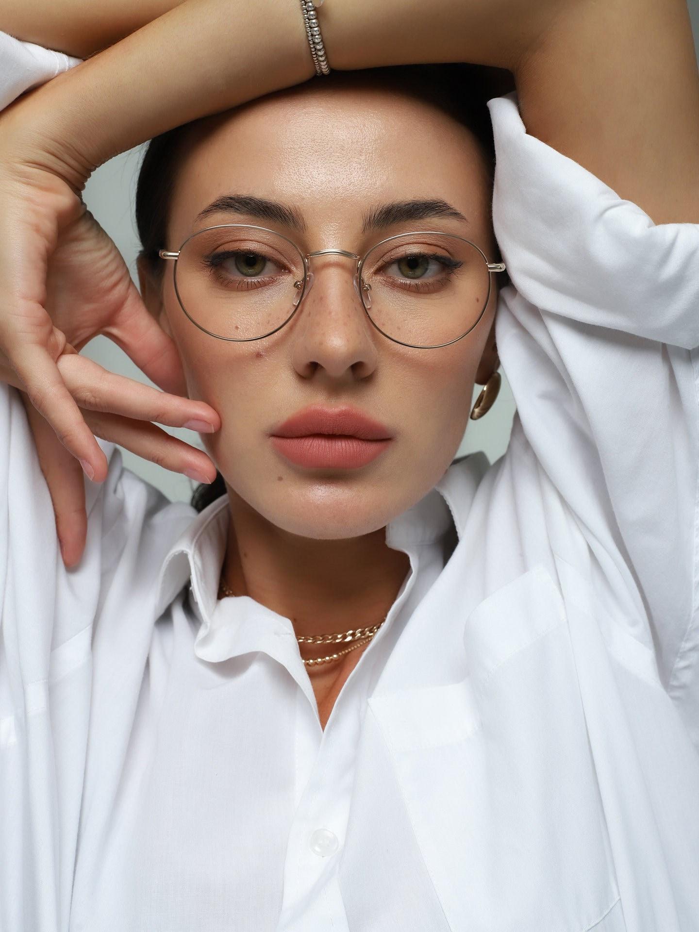 How to Choose the Right Glasses Frame for Your Face Shape and Eye Health
