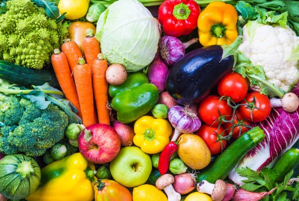 Best Foods for Preventing Cataracts Naturally